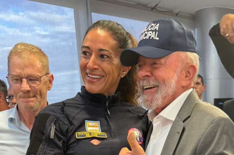 SIGMUC entrega ao presidente Lula documento com propostas de ajustes à PEC da Segurança Pública