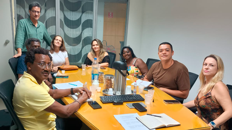 Sindicato promove reunião das APAS com a Comlurb por melhores condições de trabalho e valorização dos trabalhadores