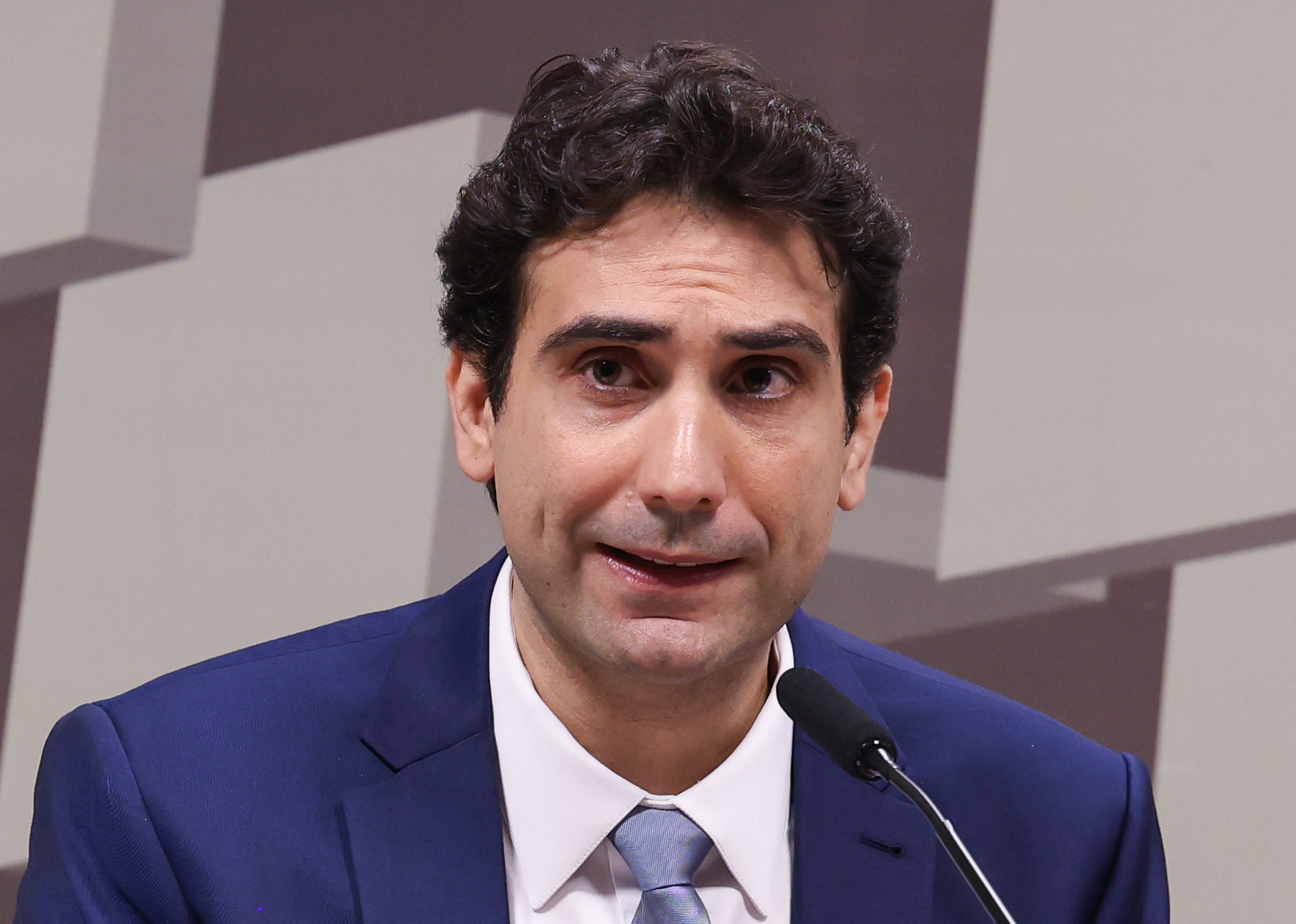 “Sociedade não tolera mais inflação alta”, diz Galípolo; custo de vida desafia BC e expõe limites da política monetária