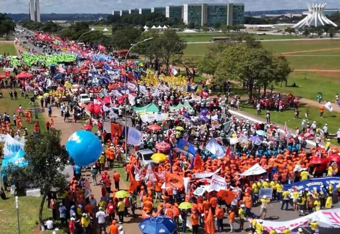Assembleia Virtual Nacional pelo fim da 6×1