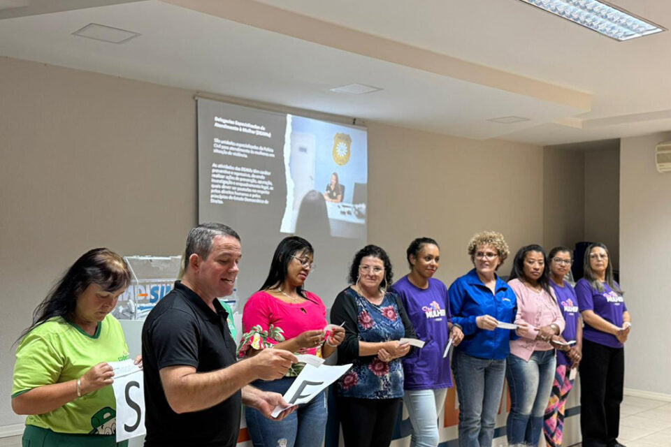 Caxias do Sul abre ciclo de palestras do SER MULHER com mobilização contra a violência às mulheres
