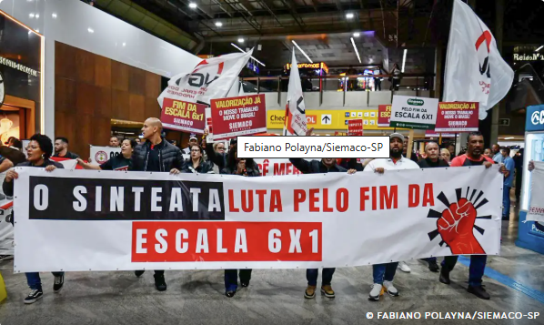 Manifestação no Aeroporto de Guarulhos pede fim da escala 6x1