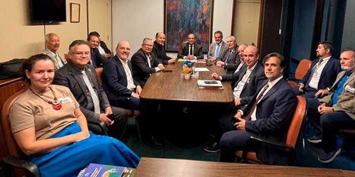 PEC 6×1: Centrais se reúnem com presidente da Comissão do Trabalho da Câmara