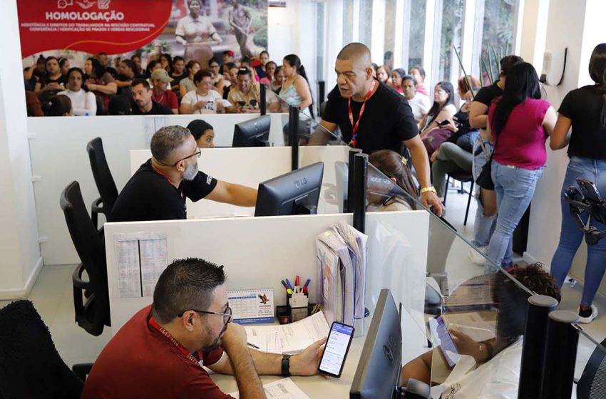 SIEMACO-SP realiza força-tarefa de homologação e recontratação de 900 trabalhadores de escolas municipais