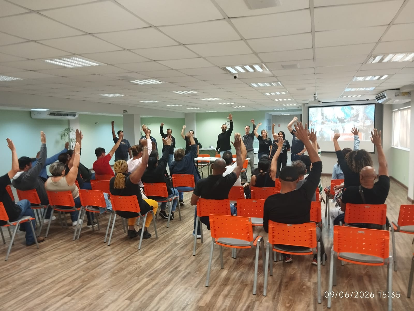 Trabalhadores do Cândido Ferreira entram em estado de greve e Sinsaúde consegue a liberação dos salários