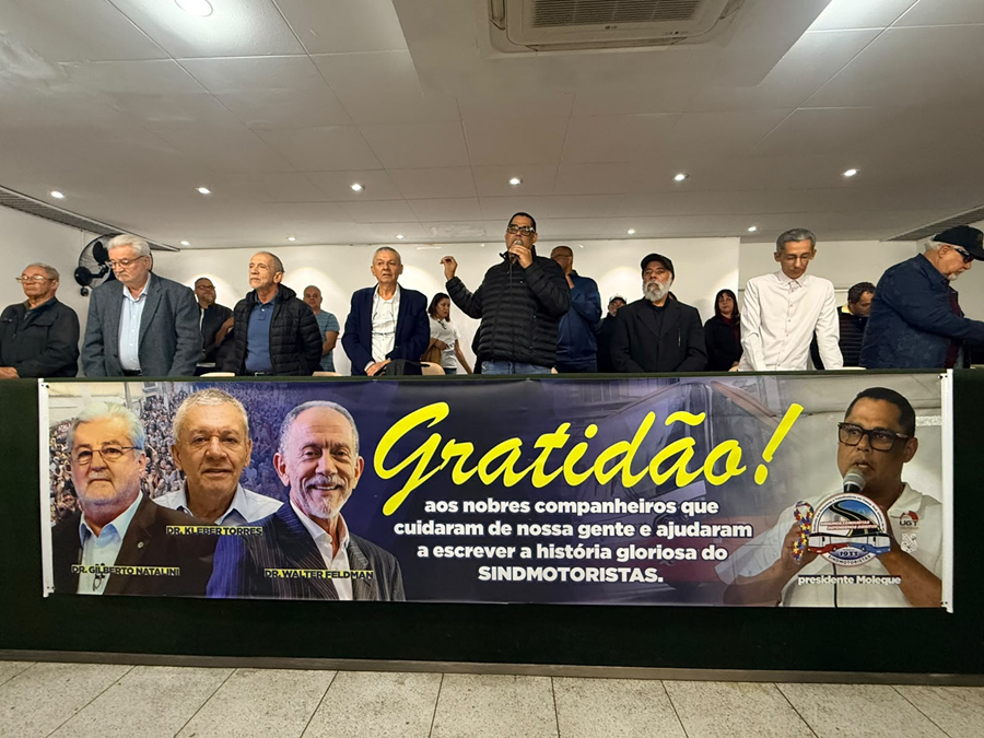 Sindmotoristas-SP homenageia “heróis de jaleco” que ajudaram a construir a história da entidade
