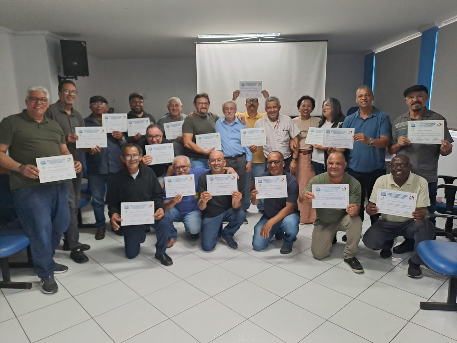 Sindicato de Cargas Próprias e UGT Nacional encerram curso de formação político-sindical com chave de ouro