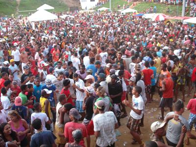 1º de Maio da UGT da Bahia reúne 20 mil  pessoas na periferia de Salvador