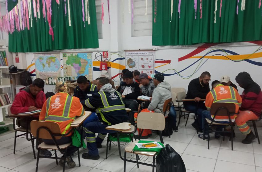 Alunos da EcoSampa participam de “Aulão de Matemática” direcionado ao Encceja