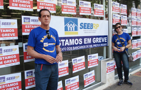Bancários iniciam greve nacional por tempo indeterminado