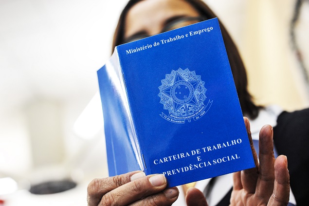 Brasil cria 137 mil vagas de emprego em setembro, melhor resultado em cinco anos para o mês