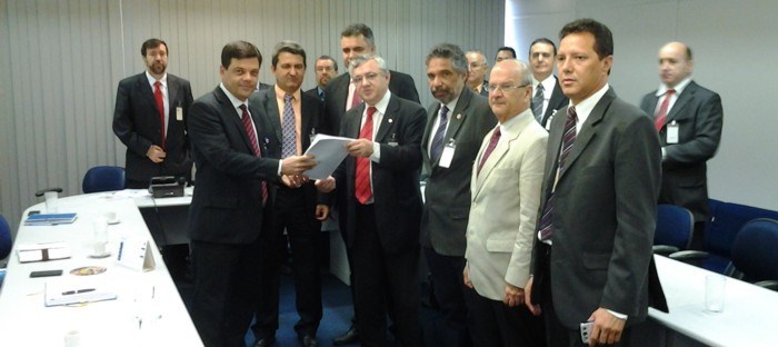 CONTEC entrega pauta de reivindicações ao Banco do Brasil