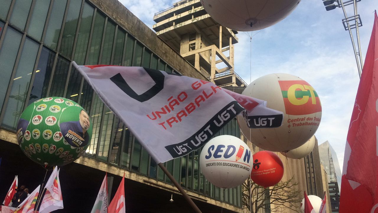 Centrais mostram sua insatisfação e protestam na Avenida Paulista