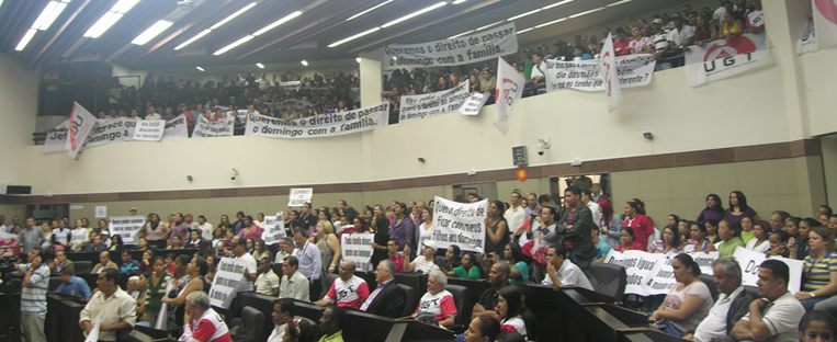 Comerciários de BH participam de audiência #pública sobre o fim da abertura aos domingos