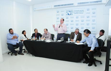 Comerciários de todo país discutem diretrizes para a categoria