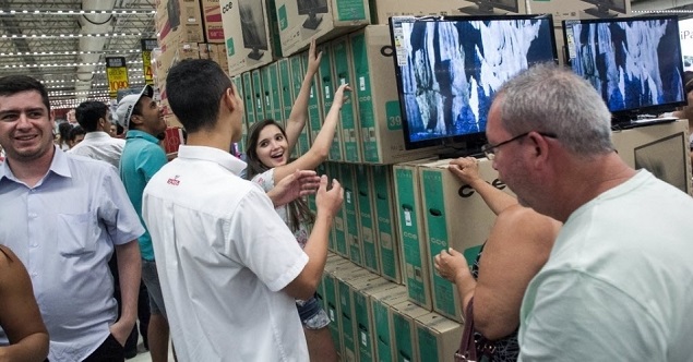 Comércio eletrônico faz Black Friday fora de época