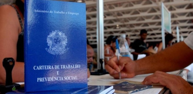 Desemprego avança e atinge 10,2% no trimestre até fevereiro, aponta IBGE