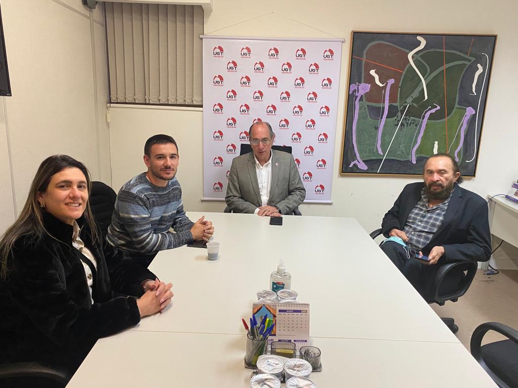Dirigente da UGT Espanha visita sede da UGT Brasil
