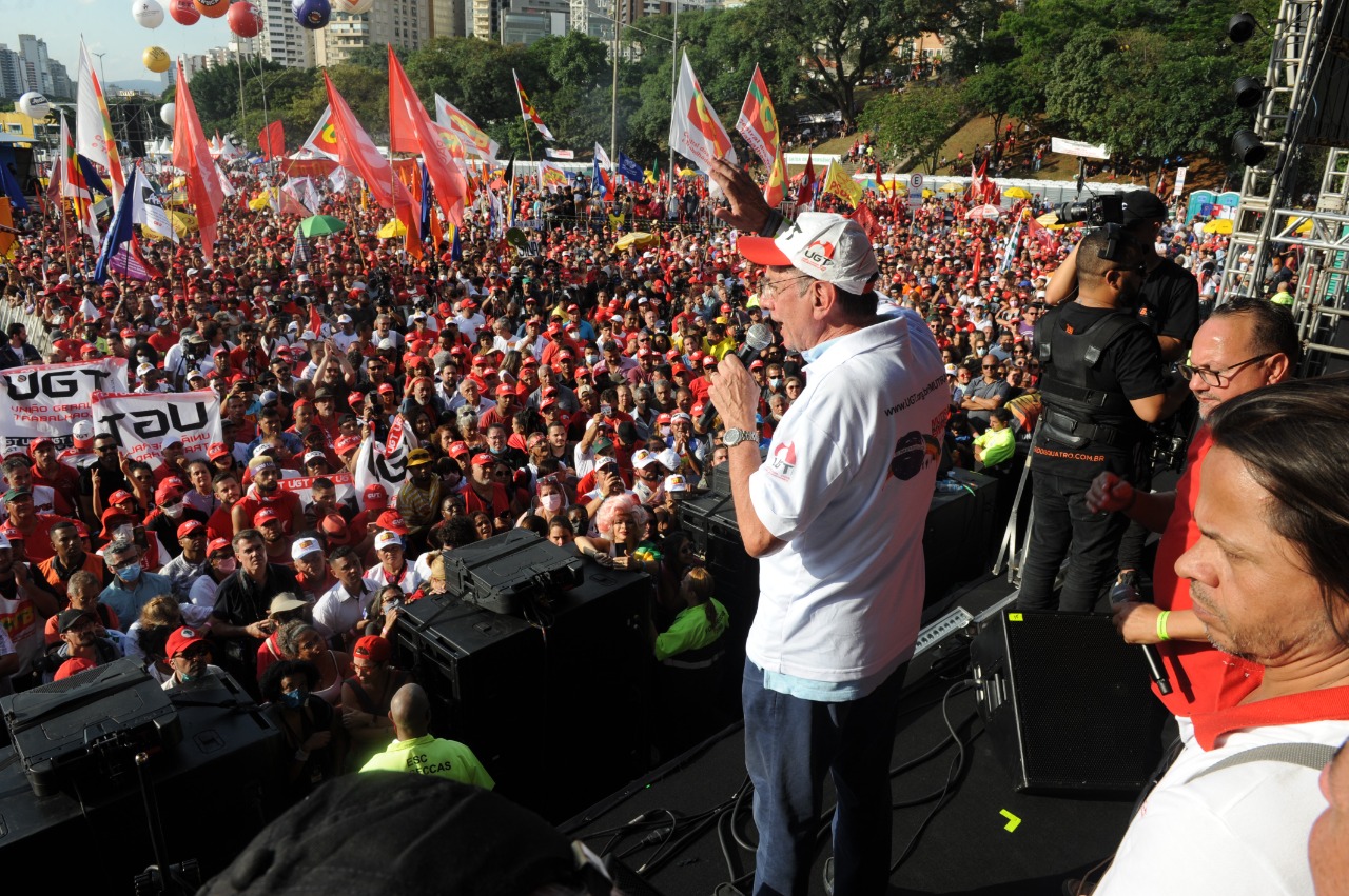 Domingo de festa e reflexão marca a comemoração do Dia do Trabalho das centrais sindicais