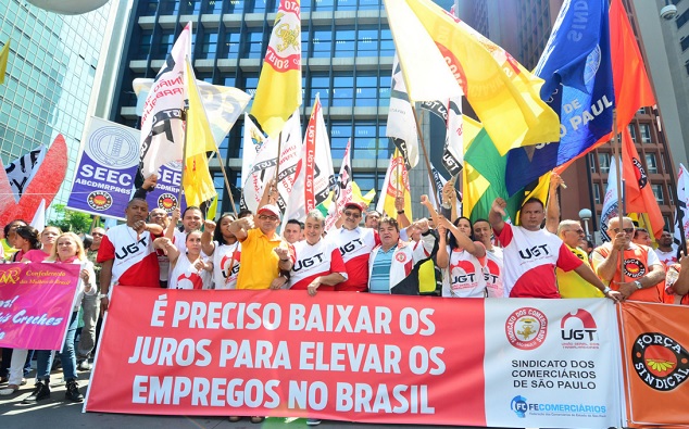 Em ato unitário UGT realiza protesto contra taxas de juros