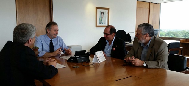 Em reunião com ministro, Patah pede diminuição das demissões