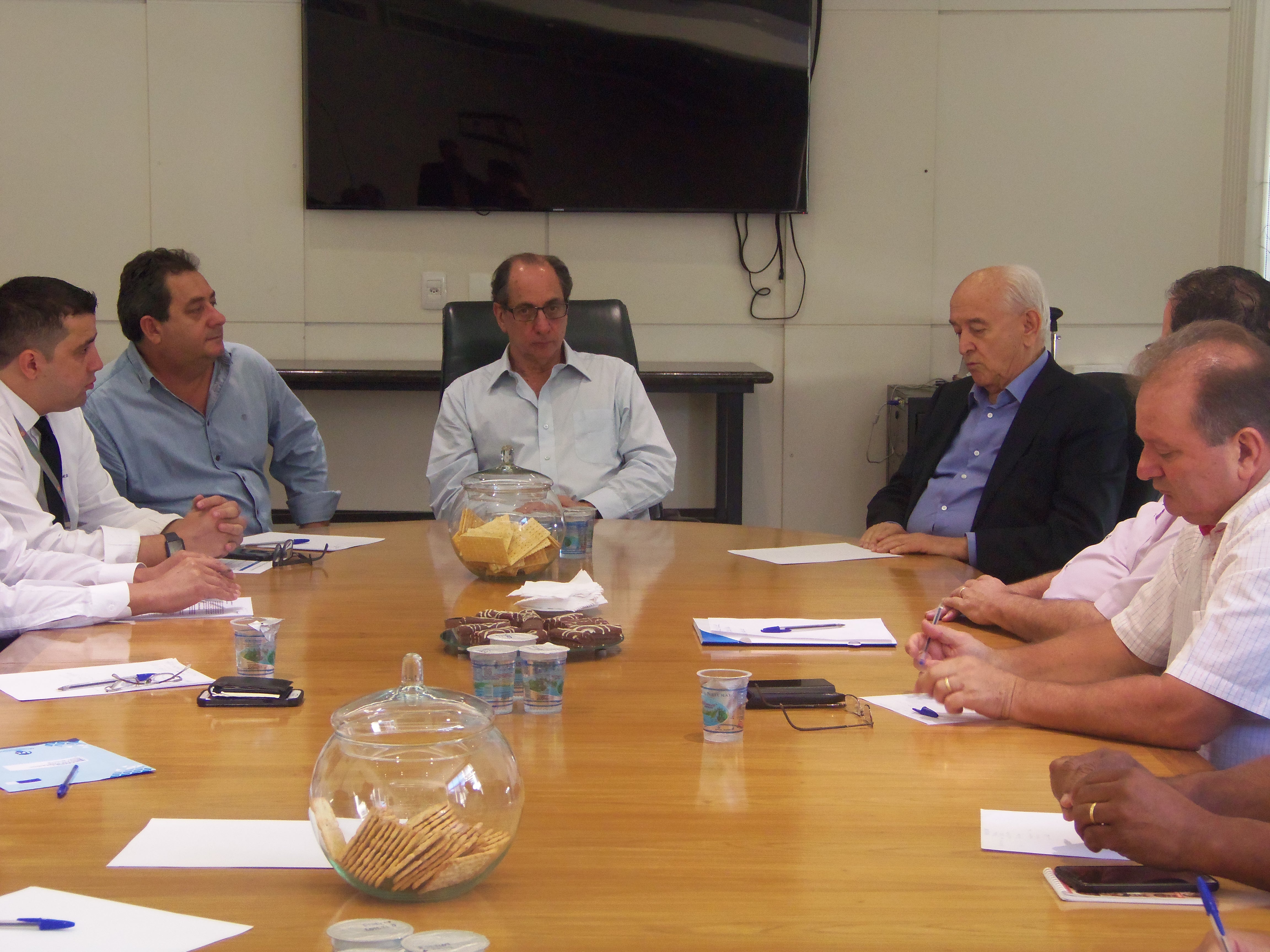 Ex Ministro do Trabalho, Manoel Dias, visita Sindicato dos Comerciários