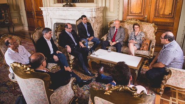 Governador em exercício do RS recebe Ricardo Patah