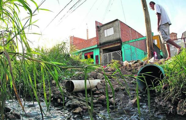 Governantes locais propõem ações para superar desafios de água e saneamento