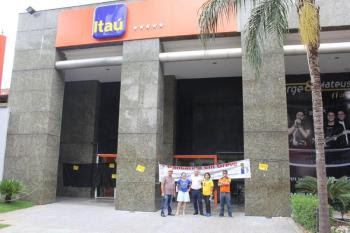Greve dos bancários continua forte