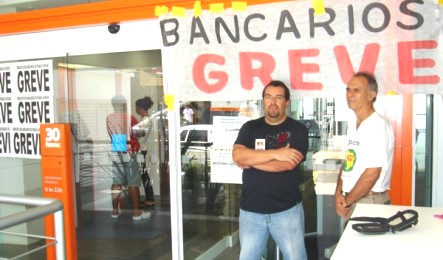 Greve ganha força em Franca