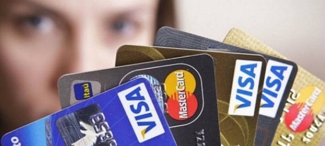 Juro do rotativo cai 25 pontos e cheque especial passa a ser crédito mais caro