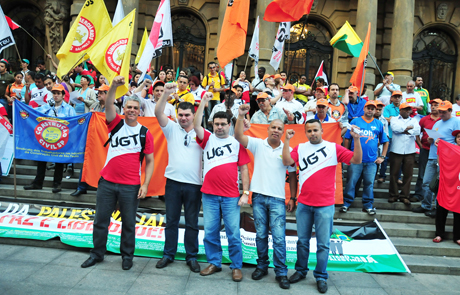 Para que a ONU reconheça o Estado da Palestina a UGT# participa de caminhada nas ruas de São Paulo