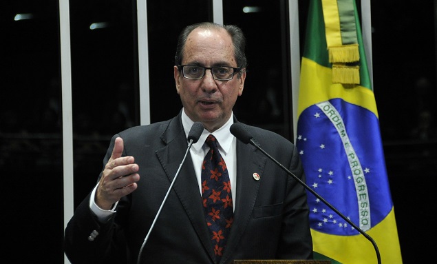 Patah fala sobre terceirização em sessão temática do Senado