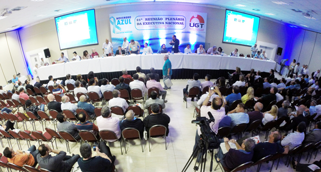 Plenária Executiva comemora crescimento da central e planeja ações para 2015