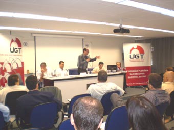 Plenária da UGT aprova abertura de conta especial para ajudar SC