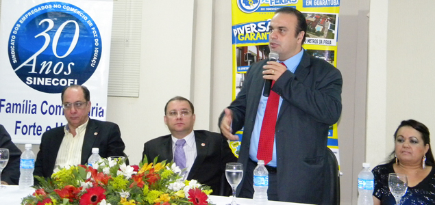 Prefeito e líderes sindicais prestigiam cerimônia de posse da diretoria  do SINECOFI