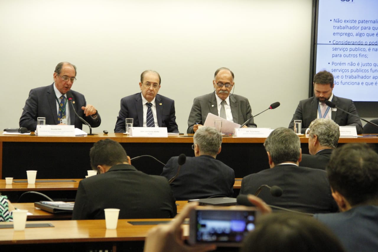 Presidente da UGT participa de audiência pública que debateu os rumos do FGTS