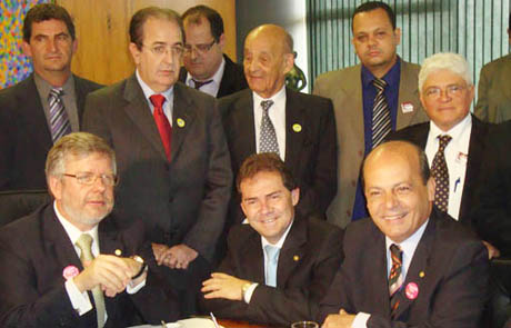 Roberto Santiago integra Câmara de Desenvolvimento Econômico e Social