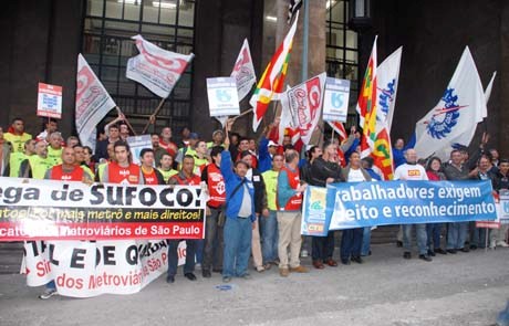 STIEESP participa do ato público em frente a secretaria da Fazenda