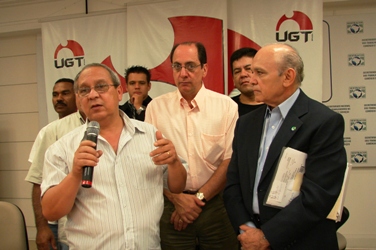 Secretário de Relações do Trabalho entrega na UGT certidão do Sindistal