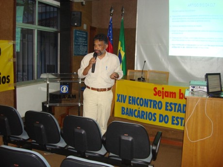 Secretário para Assuntos de Finanças, Créditos e Seguros da UGT ministra palestra para bancários do Amazonas