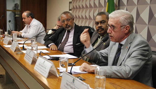 Senado faz audiência pública para discutir custeio sindical