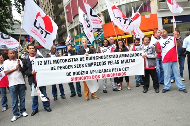 Sindicato dos Guincheiros promove ato contra multas da CET
