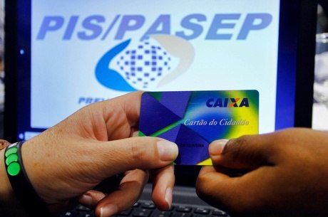 Trabalhadores nascidos em outubro podem sacar o PIS a partir de hoje