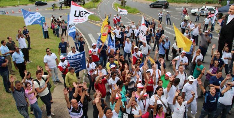 UGT apoia comerciários de Limeira e paralisa atividade no Walmart