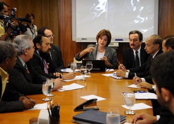 UGT apresenta sugestões ao plano do Governo sobre moradias populares
