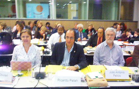 UGT discute na Belgica políticas globais para enfrentar a crise