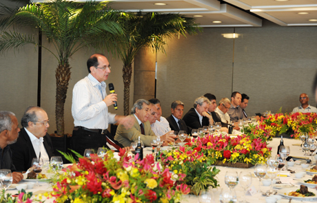 UGT programa mobilização contra a desindustrialização no País