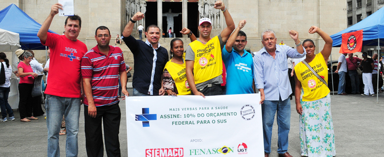 UGT recolhe assinaturas para fortalecimento do Sistema Único de Saúde