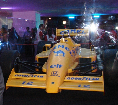 Vitória - Exposição Ayrton Senna termina sexta-feira, dia 15.